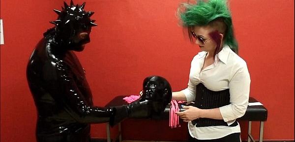  BEHIND THE SCENES Rubber Fetish Gummi Bondage Gear Interview AliceInBondageLand